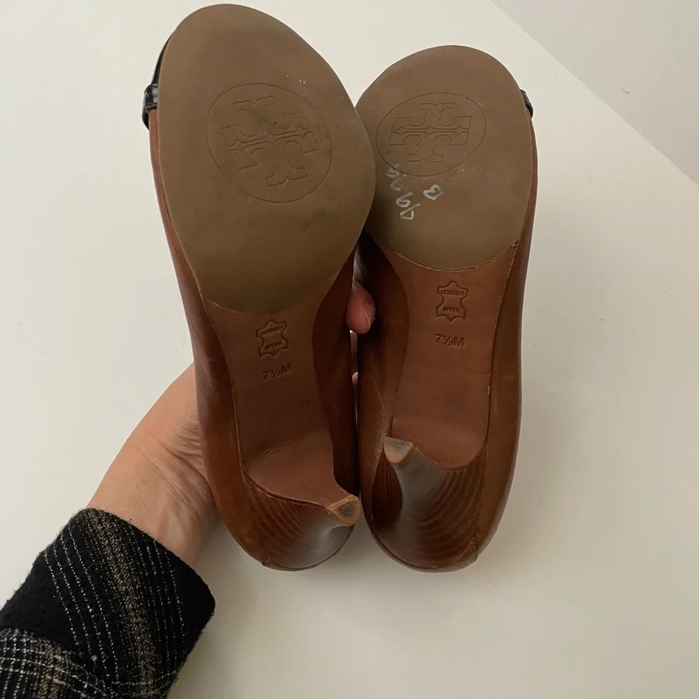 Tory Burch Brown Leather Cap-Toe Heels